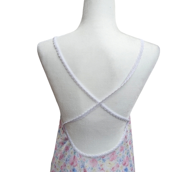 Petra Fashions Vintage Nightgown, Pastel Floral Print and Lace Trim, Size XS - Picture 4 of 9